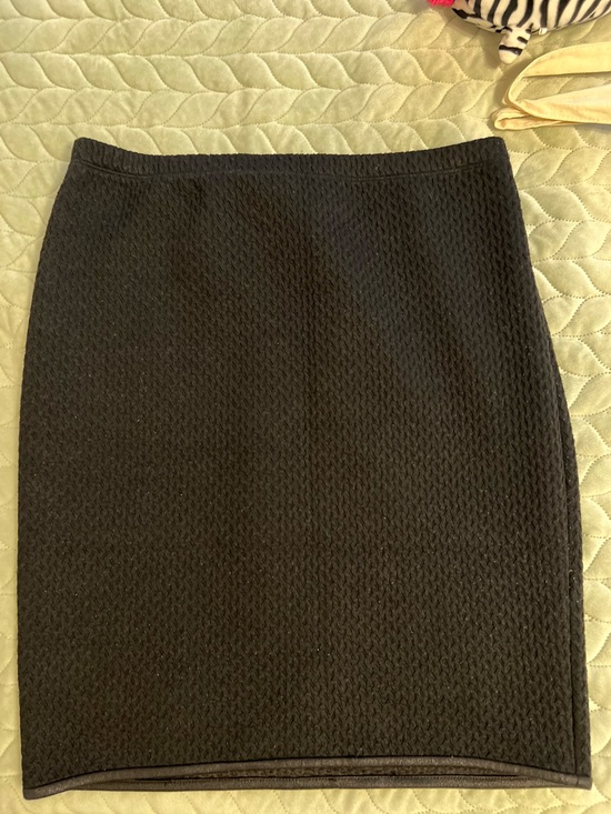 Max Studio Dresses & Skirts - Max Studio Black Textured Pencil Skirt